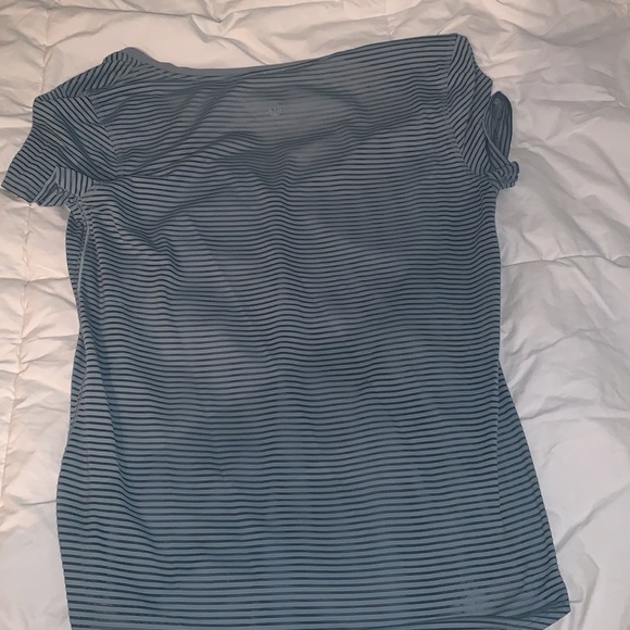 Lululemon top - Picture 2 of 3